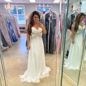 MacDuggal White Dress size 12 with beading